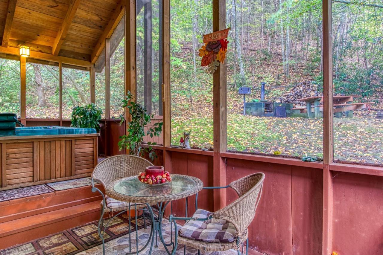 Cozy Creek Cabin ピジョンフォージ エクステリア 写真